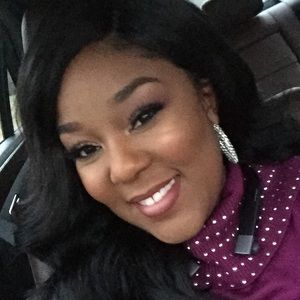 Meet your Posher, Flora